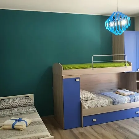 Apartment Vacanza Mare Nel Centro Di Brolo